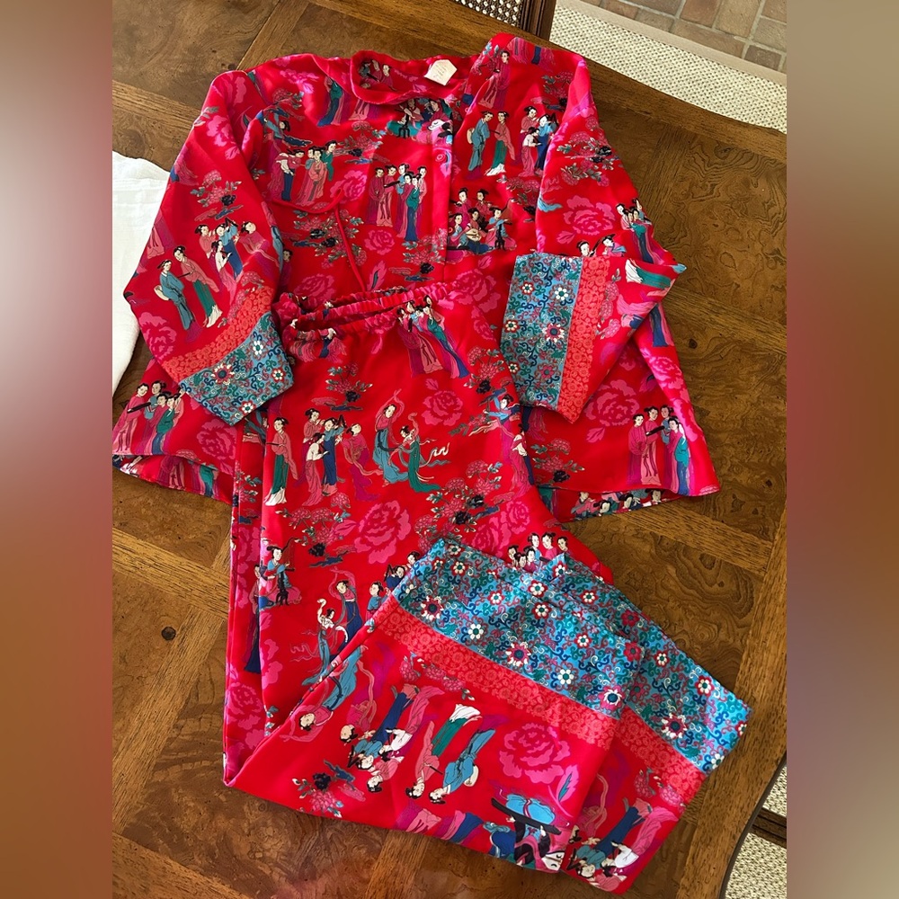 Josie polyester silk pajama set size XL capri pants